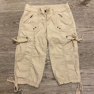 Women’s Arizona Khaki Capris